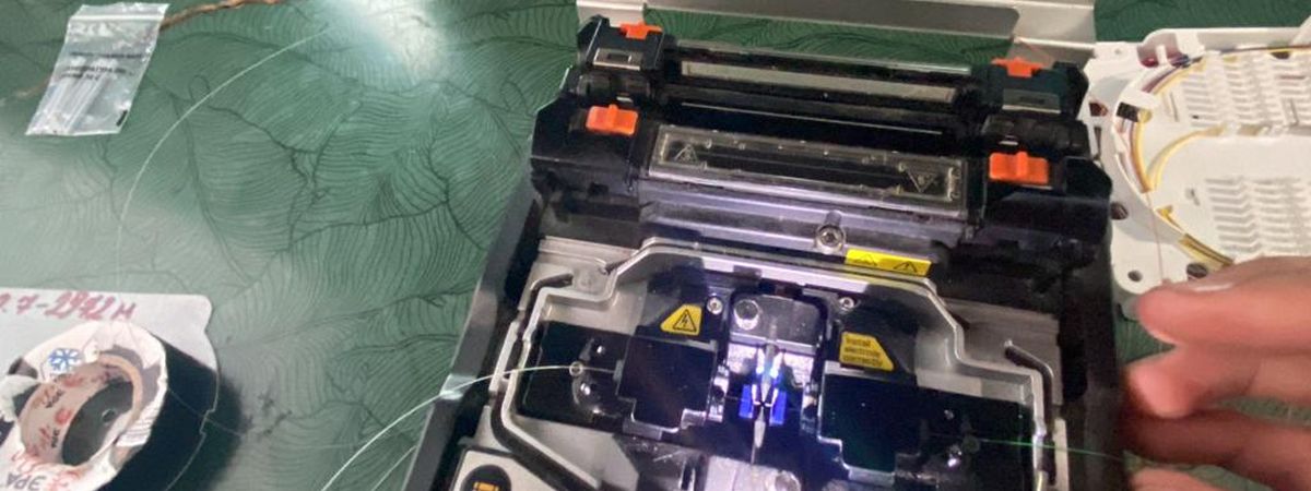 Optical fiber fusion splicing