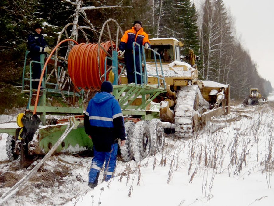 Winter cable laying with an HDPE duct drum